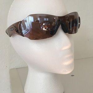Men’s Oakley sunglasses